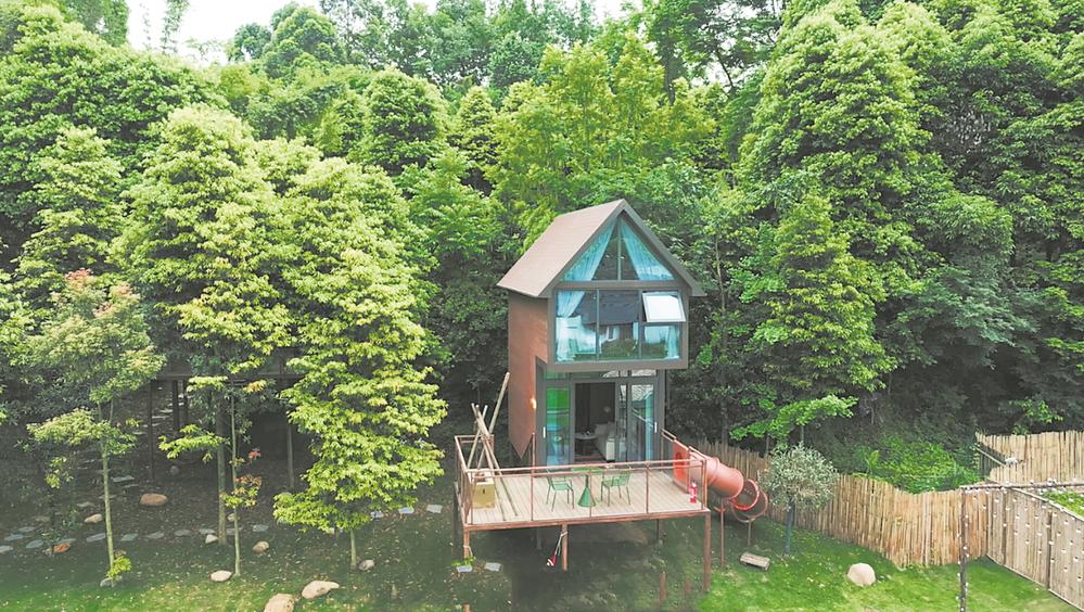 西岭宿集的林间小屋。